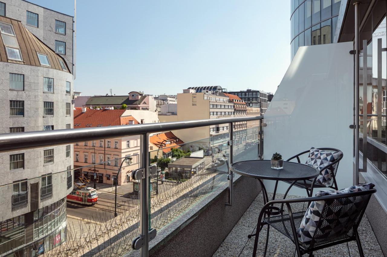 Prague Marriott Hotel Eksteriør bilde A balcony in Vienna