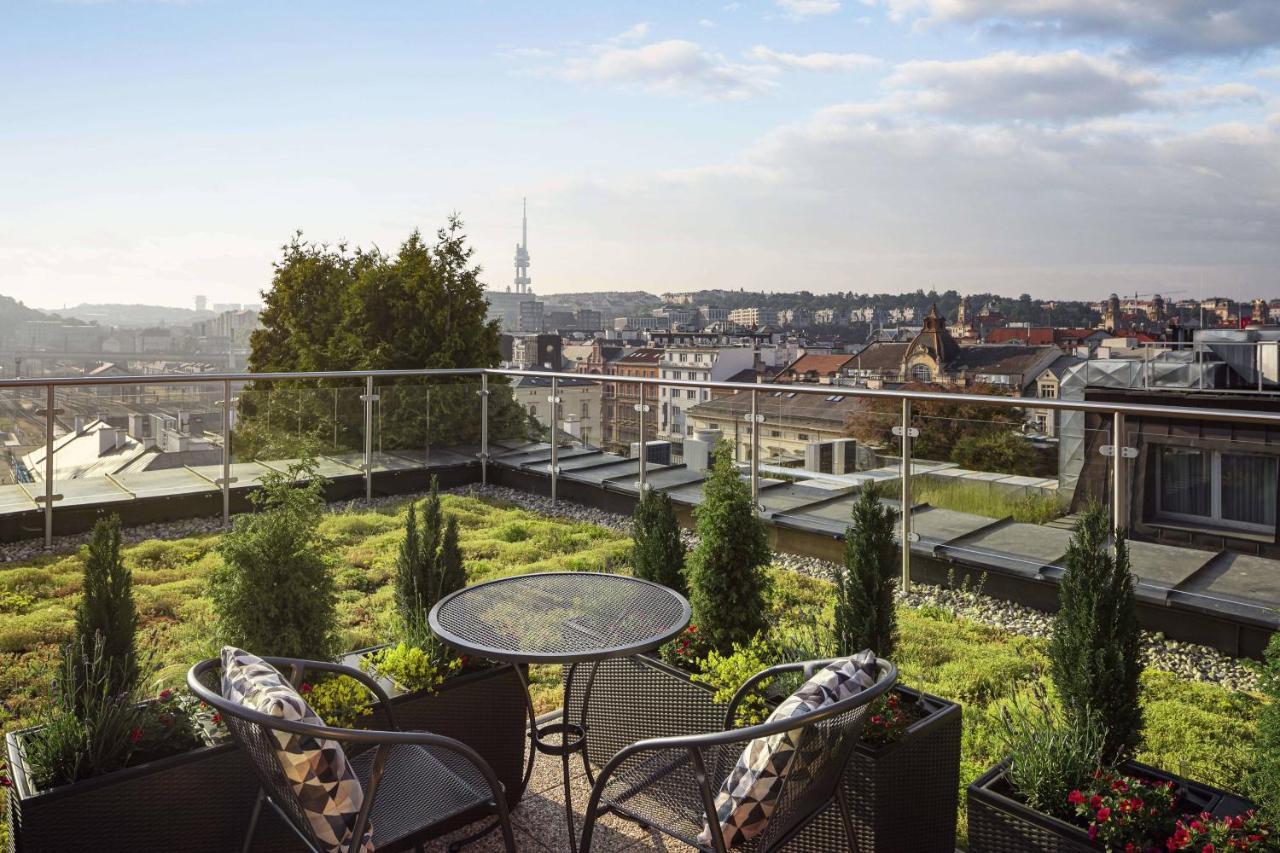 Prague Marriott Hotel Eksteriør bilde The rooftop garden